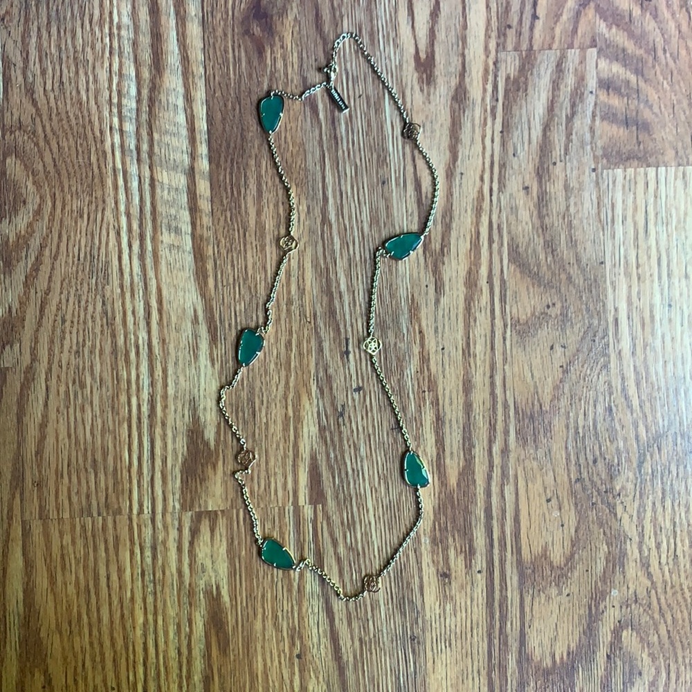 Kendra Scott necklace